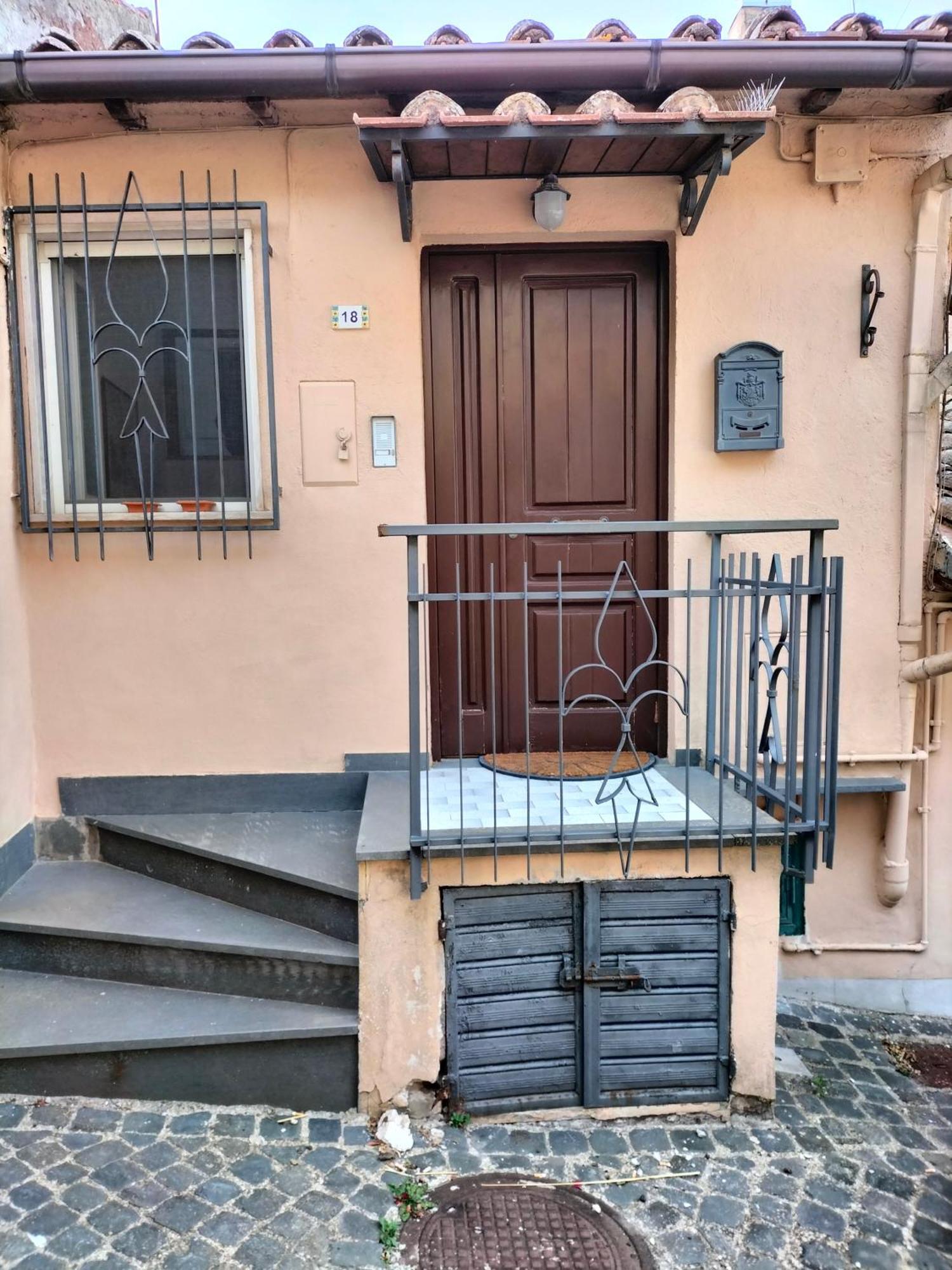 Piazza Varese Valentano Exterior foto